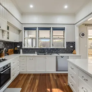 Elegant, Stunning & Central! East Side Gem! Toowoomba